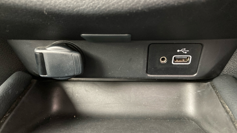 Nissan Juke 1.0 DiG-T 114 Tekna 5dr Petrol Hatchback